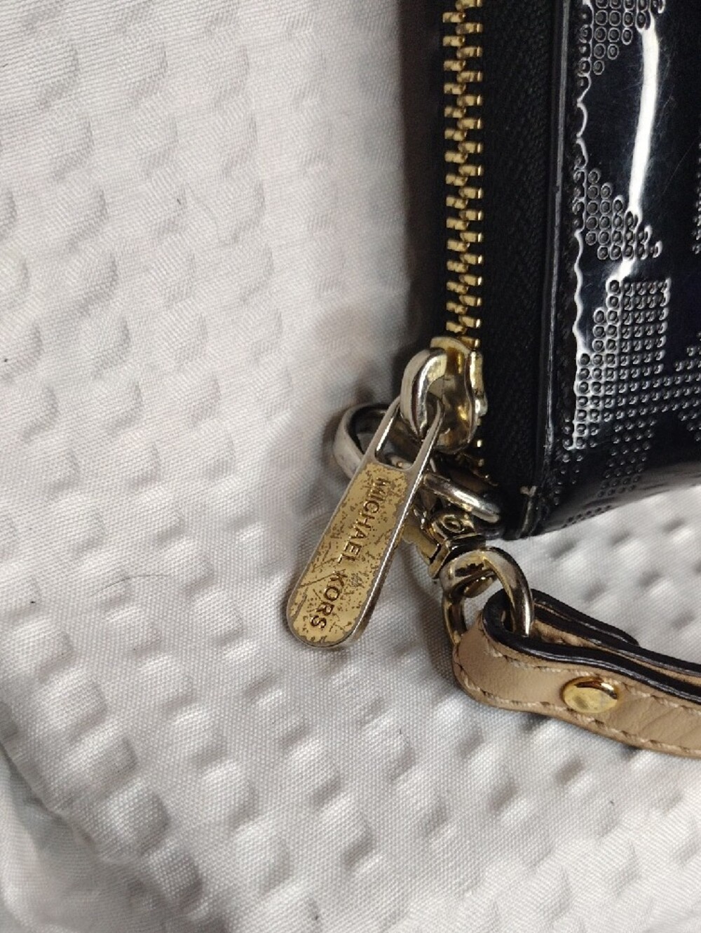 Michael Kors Est 1981  Black Patent Wristlet with Gold Hardware Detachable Strap - Picture 3 of 10